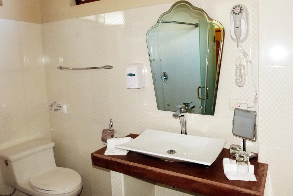 Hotel Palace Galapagos Puerto Ayora  Pokoj fotografie